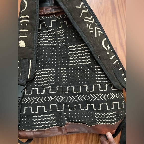 Backpack - Picture 4 of 7